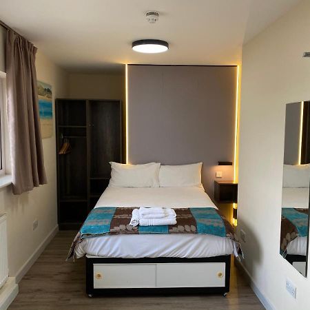 Almond Tree Hotel Μπίσεστερ Εξωτερικό φωτογραφία