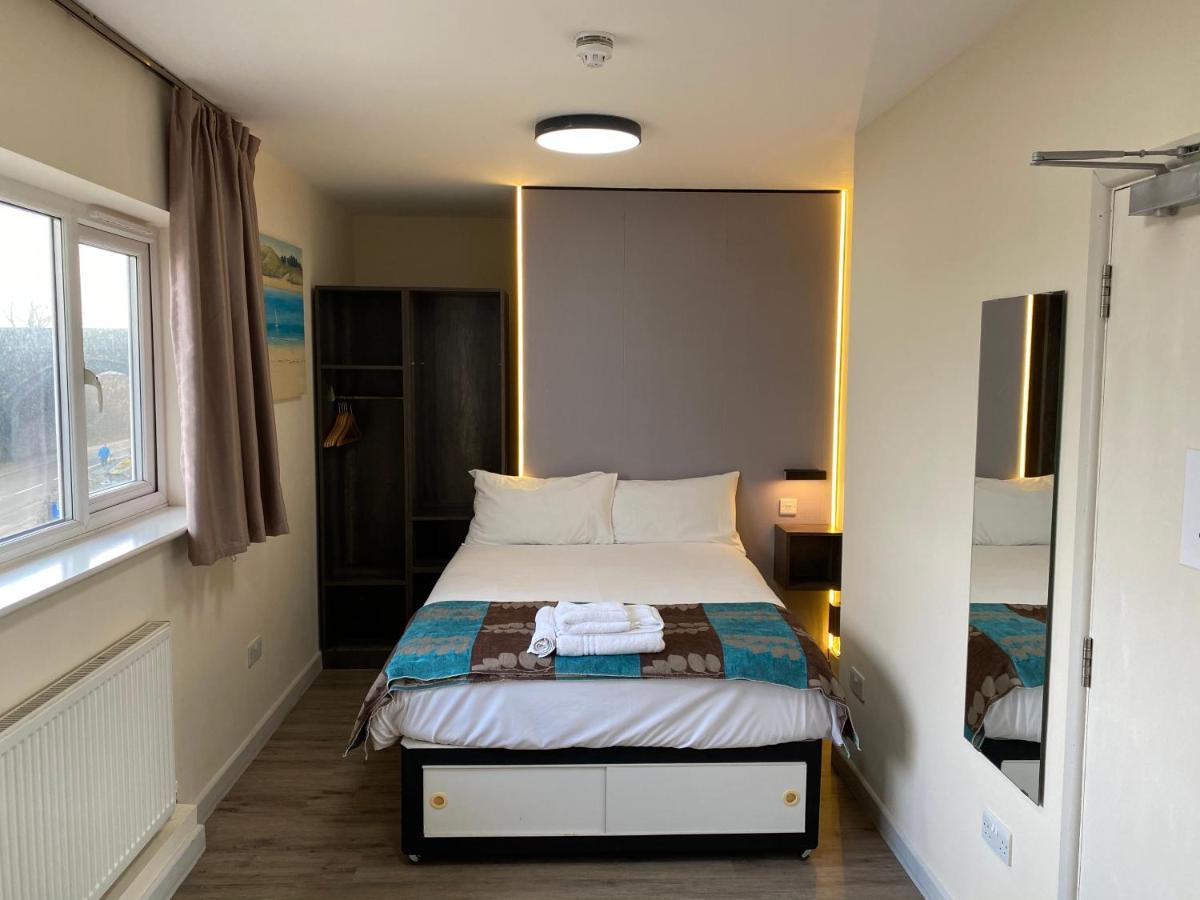 Almond Tree Hotel Μπίσεστερ Εξωτερικό φωτογραφία