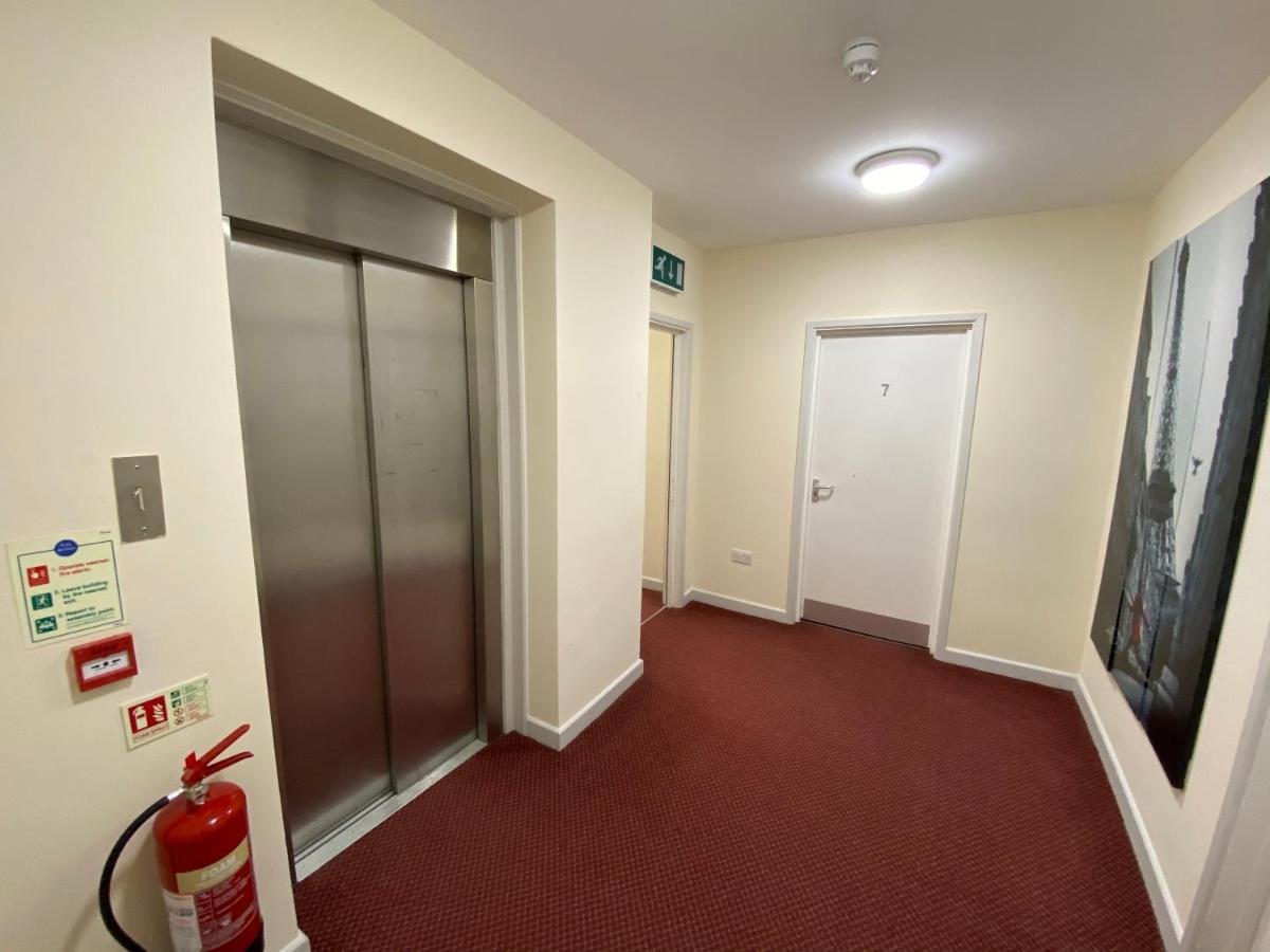 Almond Tree Hotel Μπίσεστερ Εξωτερικό φωτογραφία