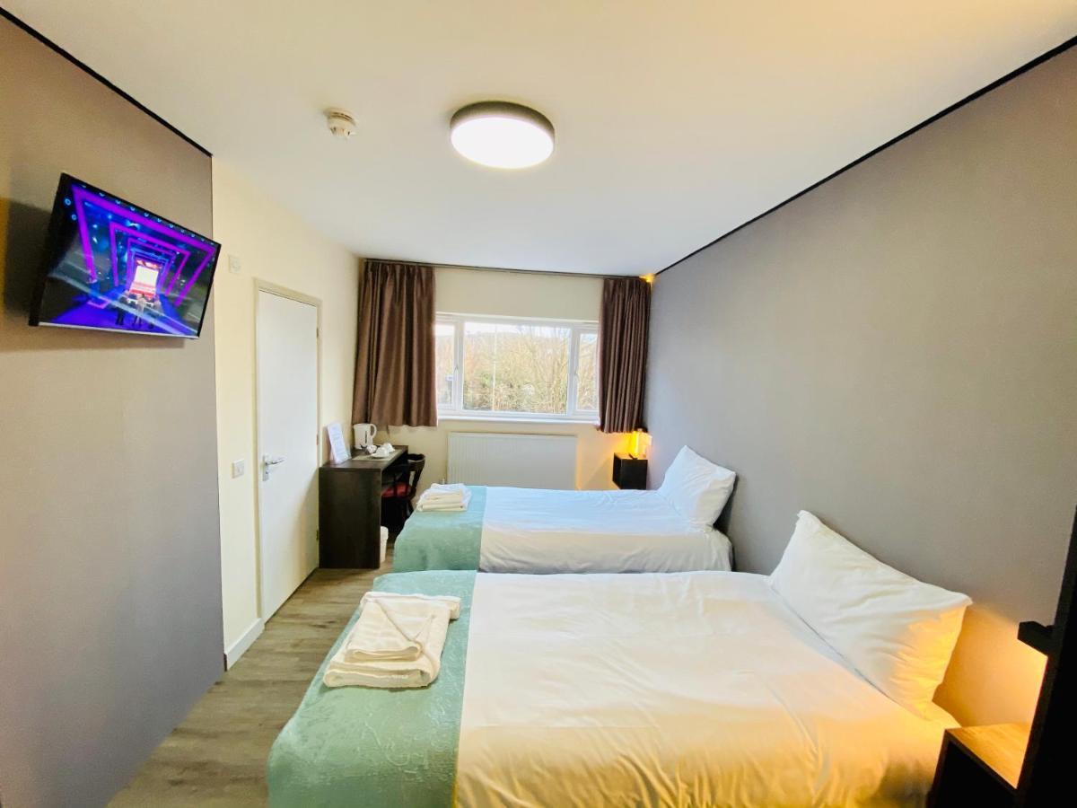 Almond Tree Hotel Μπίσεστερ Εξωτερικό φωτογραφία