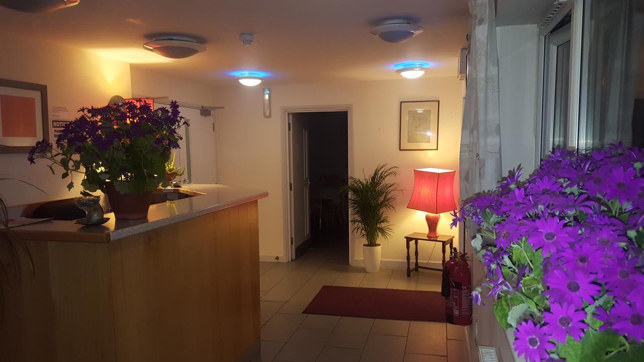 Almond Tree Hotel Μπίσεστερ Εξωτερικό φωτογραφία