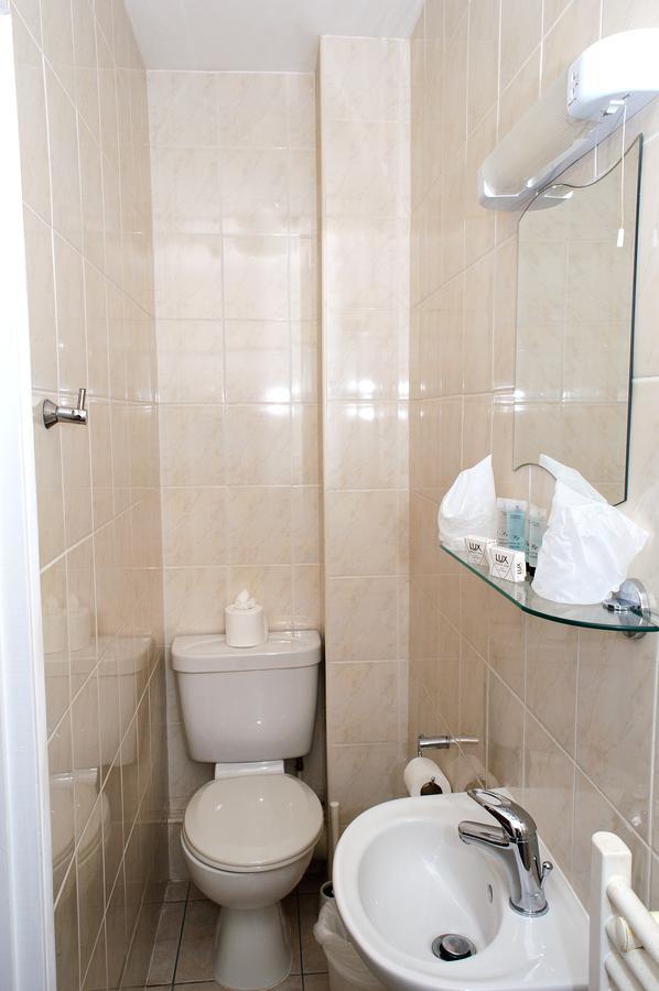 Almond Tree Hotel Μπίσεστερ Εξωτερικό φωτογραφία